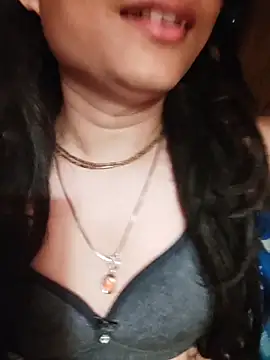 Snapshot of SweetTsAngel chatting on 04/15/26, 06:15 SweetTsAngel online show from 04/15/26, 06:15