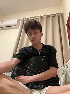 sexyboy-3525 online show from 04/01/26, 02:58