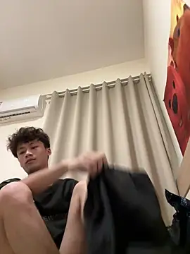 sexyboy-3525 online show from 04/13/26, 04:07