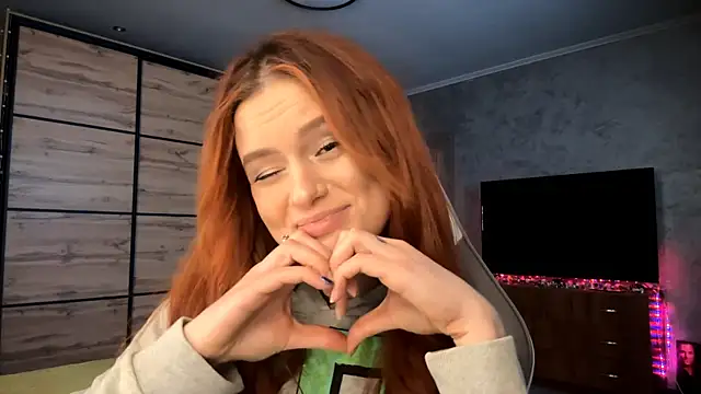 Snapshot of FoxyEmma chatting on 04/05/26, 03:09 FoxyEmma online show from 04/05/26, 03:09