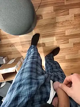 MassiveMask online show from 04/07/26, 08:15