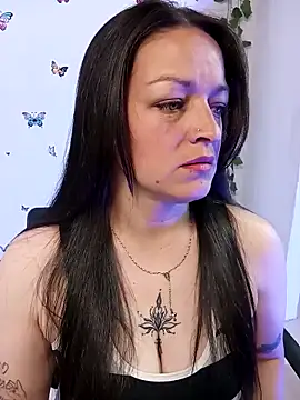 Isa bluee online show from 04/08/26, 02:11