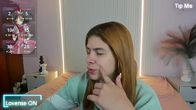 AliceHill8 online show from 04/19/26, 11:42