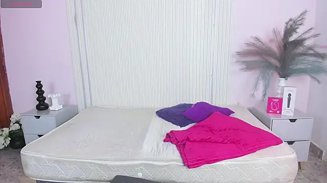 AliceHill8 online show from 04/20/26, 12:30