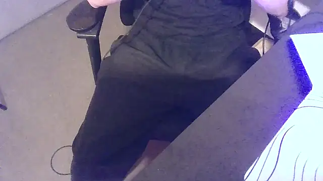 alexiiiiiiioo online show from 04/17/26, 07:06