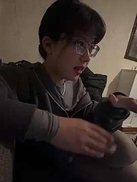 Z Milll online show from 04/16/26, 04:08