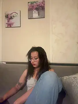 Snapshot of Z_Milll chatting on 06/27/26, 04:01 Z Milll online show from 06/27/26, 04:01