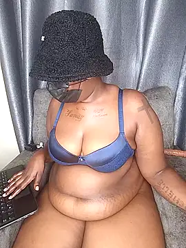 Snapshot of Tapega chatting on 04/09/26, 01:16 Tapega online show from 04/09/26, 01:16