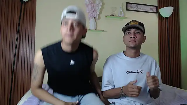 TwoHotTrouble  online show from 03/30/26, 10:00