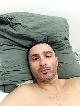 Snapshot of zzrkx chatting on 04/12/26, 09:31 zzrkx online show from 04/12/26, 09:31