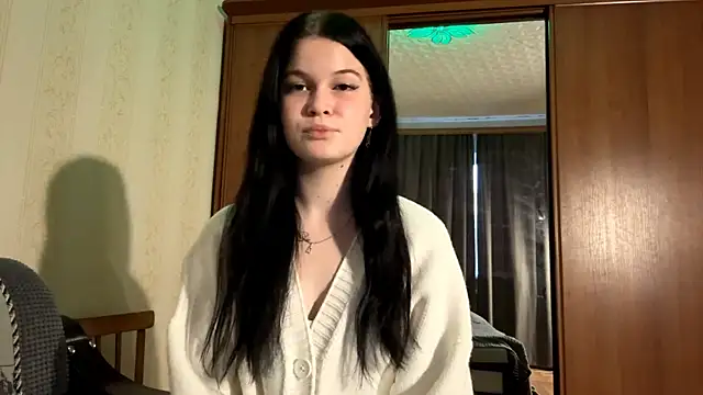 Snapshot of BellaLuxury chatting on 03/31/26, 03:01 BellaLuxury online show from 03/31/26, 03:01