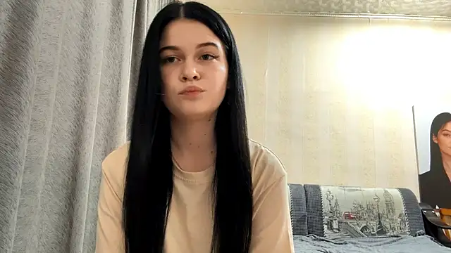 Snapshot of BellaLuxury chatting on 04/15/26, 03:08 BellaLuxury online show from 04/15/26, 03:08