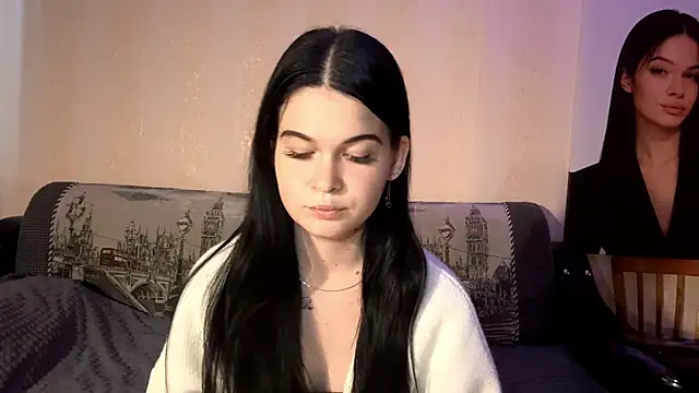 Snapshot of BellaLuxury chatting on 04/16/26, 03:02 BellaLuxury online show from 04/16/26, 03:02