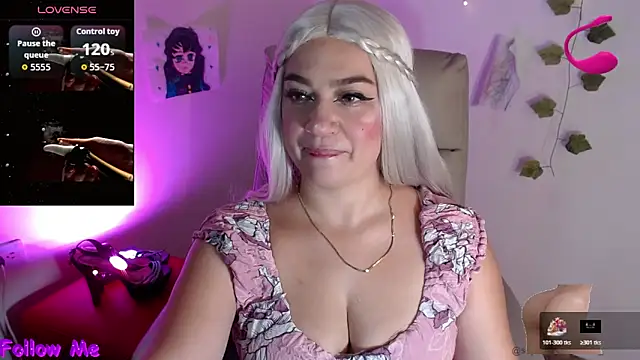 Snapshot of Carolina_2403 chatting on 04/09/26, 11:10 Carolina 2403 online show from 04/09/26, 11:10