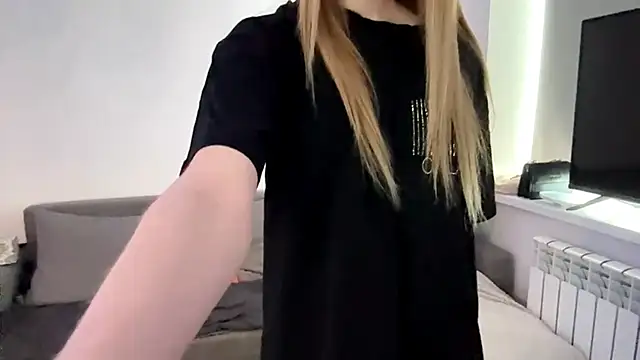 KatrineDrea online show from 04/10/26, 02:22