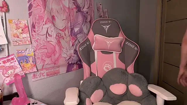 aprilcutie online show from 06/24/26, 10:42