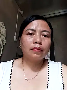 Snapshot of -Hami- chatting on 04/11/26, 05:45 -Hami- online show from 04/11/26, 05:45