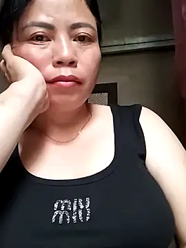 Snapshot of -Hami- chatting on 04/13/26, 07:14 -Hami- online show from 04/13/26, 07:14