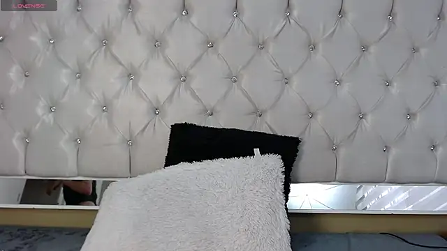 MistressNyx  online show from 05/26/26, 02:02