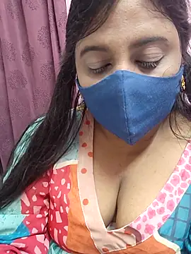 Tami-sonia online show from 04/08/26, 01:44