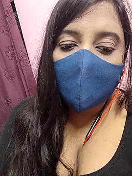 Tami-sonia online show from 04/13/26, 03:06