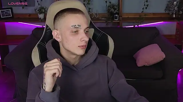 Dreamkai online show from 04/14/26, 09:04