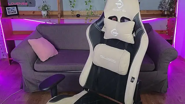 Dreamkai online show from 04/15/26, 08:32