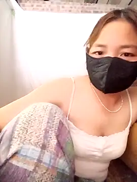 Snapshot of cat-kat chatting on 04/16/26, 02:40 cat-kat online show from 04/16/26, 02:40