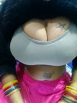 Rufiya khan0 online show from 04/07/26, 03:40