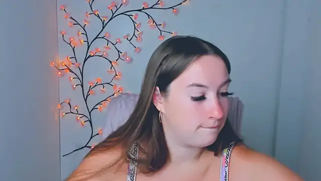 Tiffani Angel online show from 07/19/26, 05:22