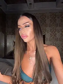 Snapshot of DirtyDebby chatting on 04/15/26, 09:04 DirtyDebby online show from 04/15/26, 09:04