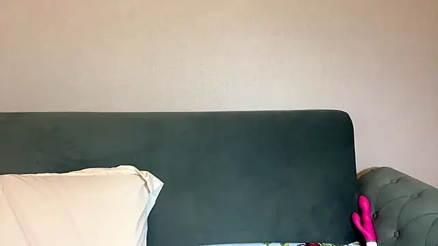 SelenaKiss  online show from 06/14/26, 02:24