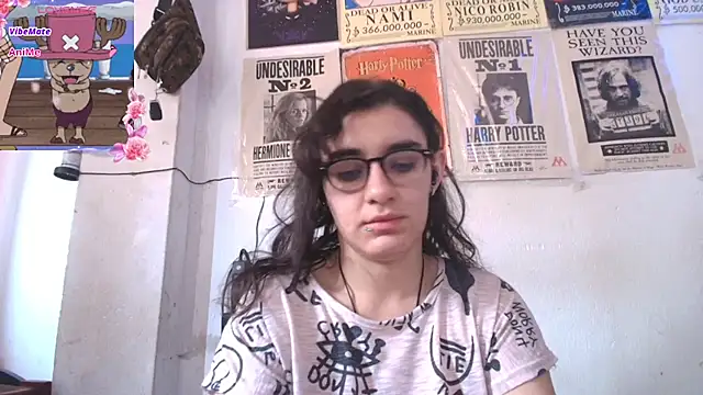 Snapshot of Ellaa_honey chatting on 04/25/26, 03:20 Ellaa honey online show from 04/25/26, 03:20