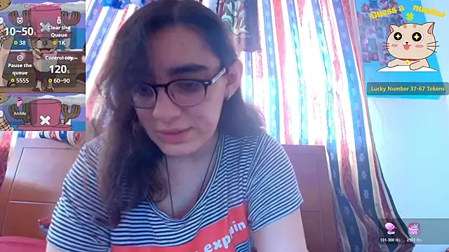 Snapshot of Ellaa_honey chatting on 05/14/26, 02:24 Ellaa honey online show from 05/14/26, 02:24