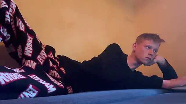 Snapshot of dreamy_devi1 chatting on 04/12/26, 06:02 dreamy devi1 online show from 04/12/26, 06:02