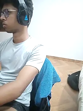 Snapshot of letsplaygame chatting on 04/10/26, 04:12 letsplaygame online show from 04/10/26, 04:12