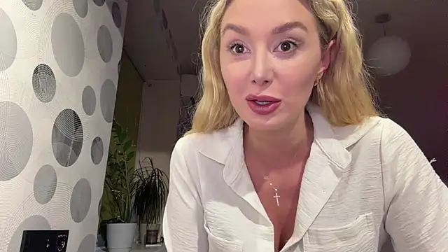 Snapshot of Annycute666 chatting on 04/10/26, 04:12 Annycute666 online show from 04/10/26, 04:12