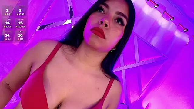 Snapshot of Ariana_castillo02 chatting on 04/11/26, 12:31 Ariana castillo02 online show from 04/11/26, 12:31