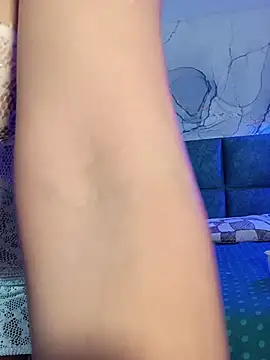 Snapshot of ZoeBlanc chatting on 04/16/26, 11:55 ZoeBlanc online show from 04/16/26, 11:55