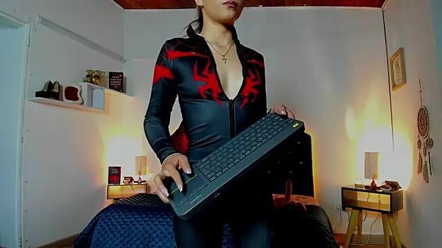 SaraRoads online show from 04/15/26, 09:59