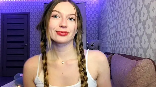 Snapshot of sexyamelia_meow chatting on 05/04/26, 09:00 sexyamelia meow online show from 05/04/26, 09:00