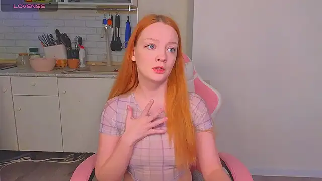 Snapshot of Sun__shiine chatting on 04/04/26, 02:47 Sun shiine online show from 04/04/26, 02:47