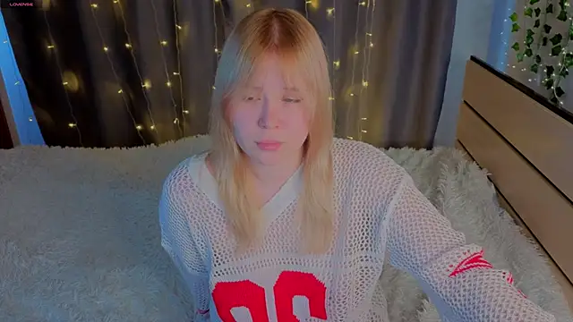 unburnedgirl online show from 06/04/26, 02:12
