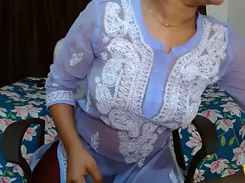 Snapshot of Piyu_x chatting on 06/11/26, 03:10 Piyu x online show from 06/11/26, 03:10
