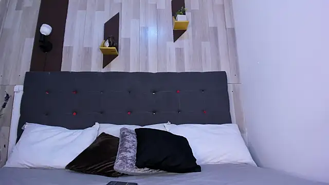 GrayHall online show from 04/11/26, 08:13