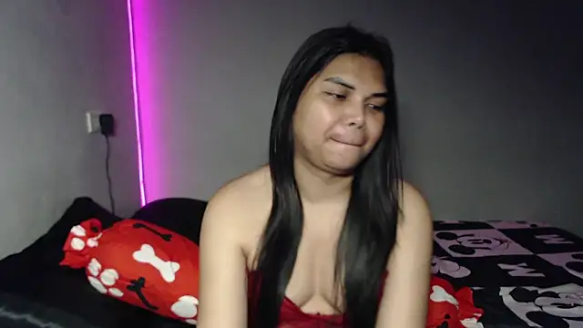 yourhotasiantrann online show from 04/04/26, 03:53