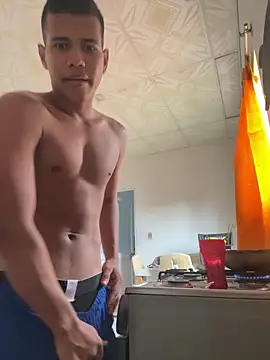 noahdark  online show from 04/04/26, 07:22