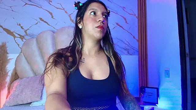 Lunaa Rossee online show from 04/01/26, 11:55