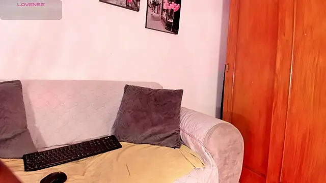 Kaarol w10 online show from 04/07/26, 12:49