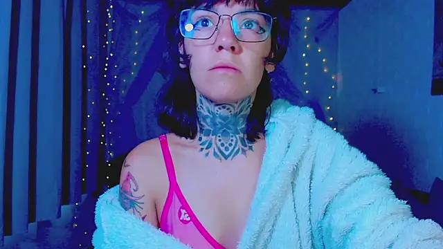 LannieGonzales online show from 04/10/26, 12:21